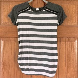 5/$15 Pinc Maternity Gray & White Striped Top Medium